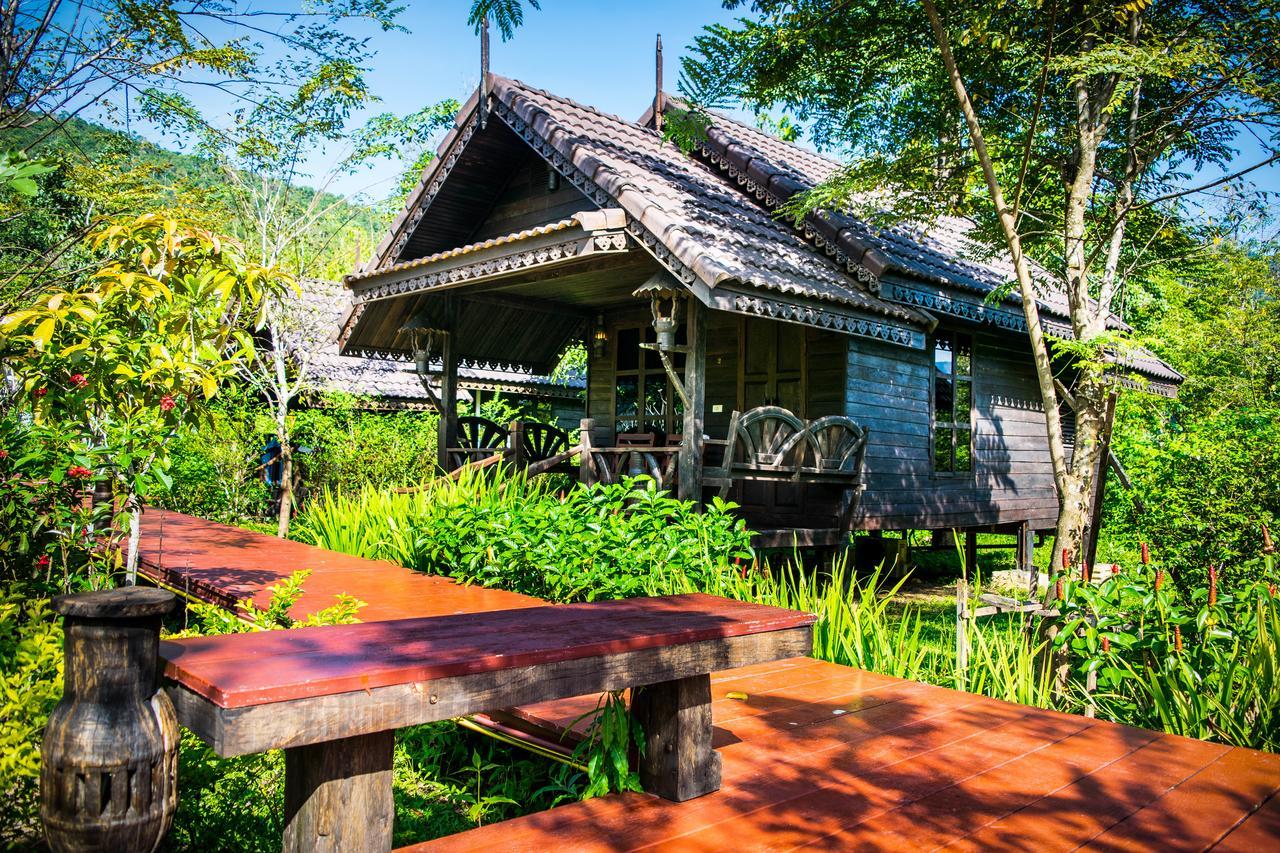 Montania Lifestyle Hotel Khao Sok National Park Extérieur photo